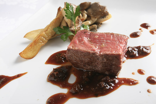 レストラン料理